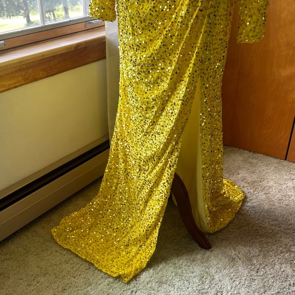 Elegant Yellow Sequin Gown With Train (NWOT) - Picture 8 of 17